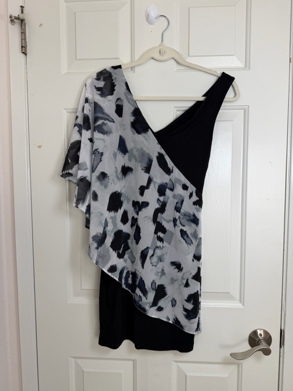 bebe Black One-Shoulder Dress with Gray Abstract Print Overlay XXS‎